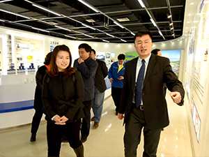 奥运冠军张梦雪再次到访九游(中国)集团